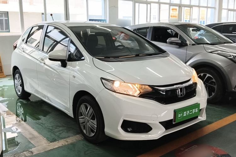 Used Honda Fit 2018 1.5L CVT Comfort Version Front Right 45 Deg
