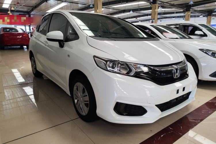 Used Honda Fit 2018 1.5L CVT Comfort Version Front Right 45 Deg