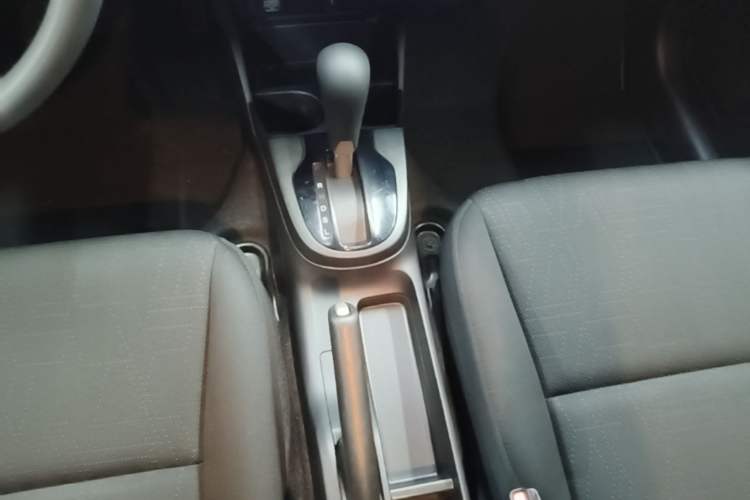 Used Honda Fit 2018 1.5L CVT Comfort Version Gear Lever
