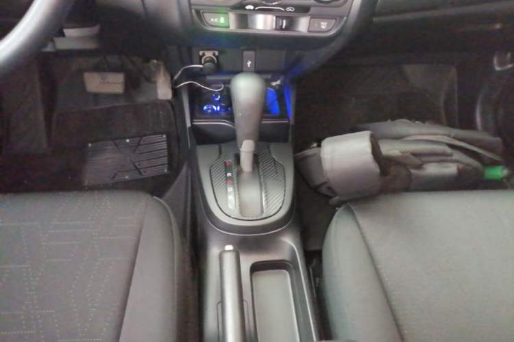 Used Honda Fit 2018 1.5L CVT Comfort Sunroof Version Gear Lever