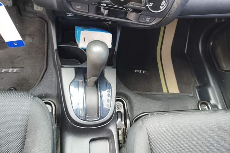 Used Honda Fit 2018 1.5L CVT Comfort Version Gear Lever