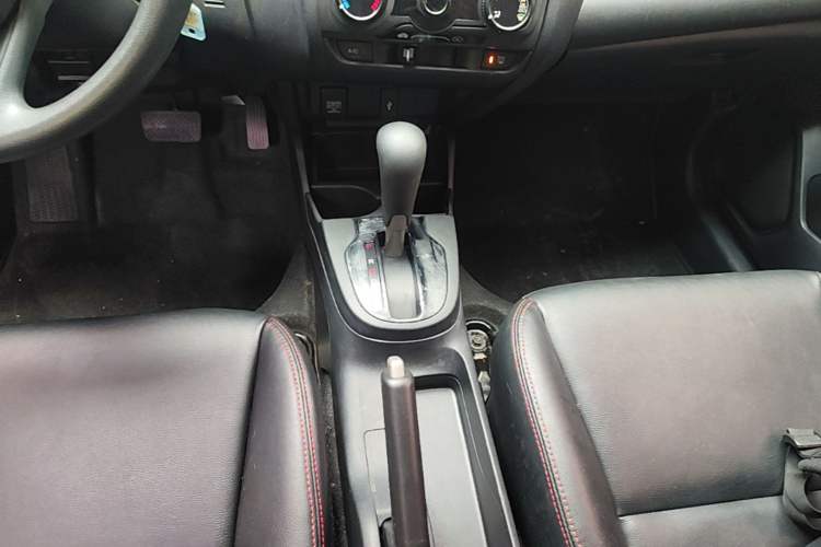 Used Honda Fit 2018 1.5L CVT Comfort Sunroof Version Gear Lever