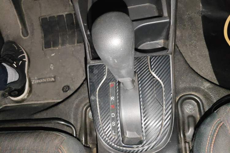 Used Honda Fit 2018 1.5L CVT Trendy Sports Edition Gear Lever