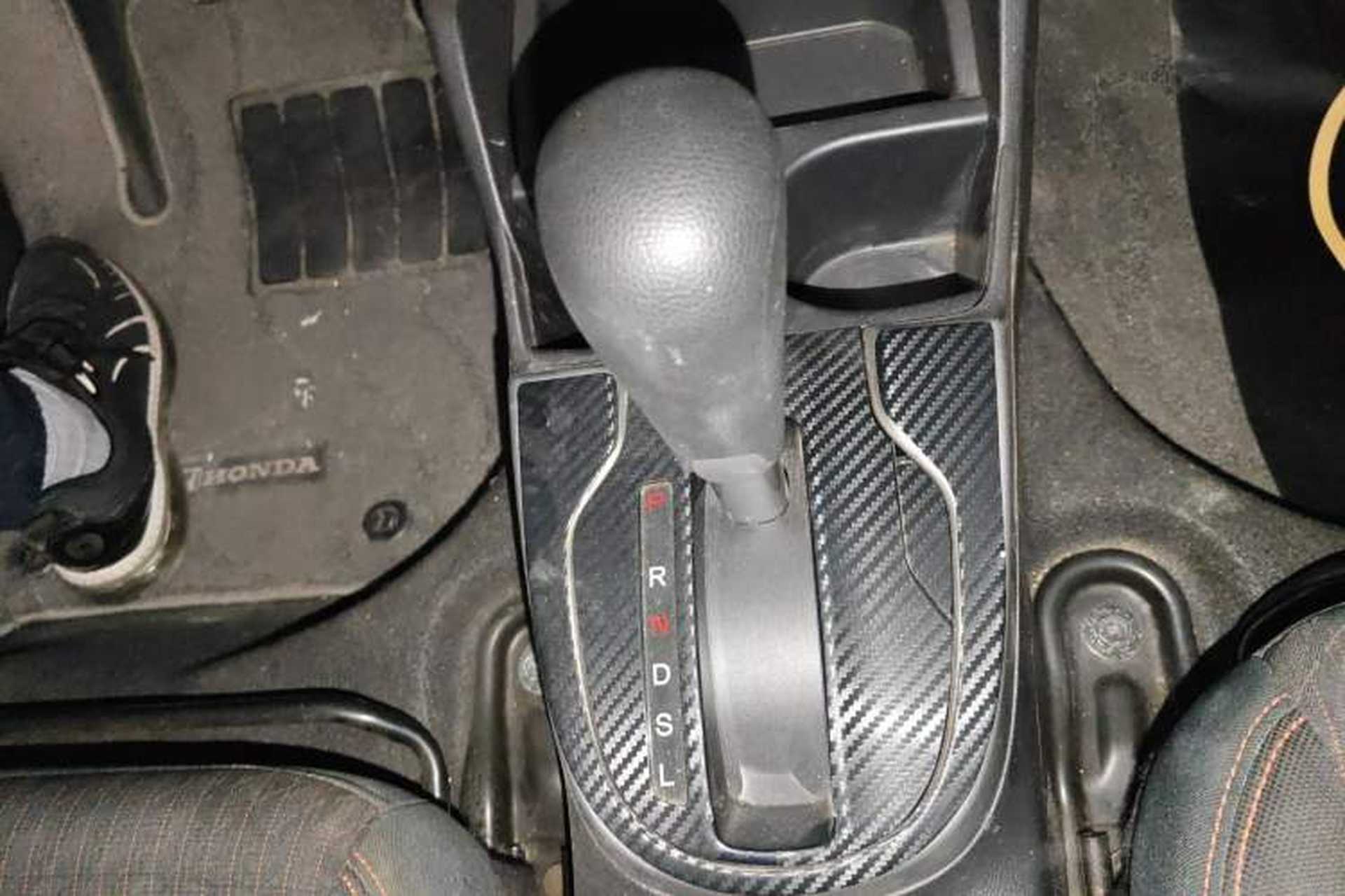 Used Honda Fit 2018 1.5L CVT Trendy Sports Edition Gear Lever