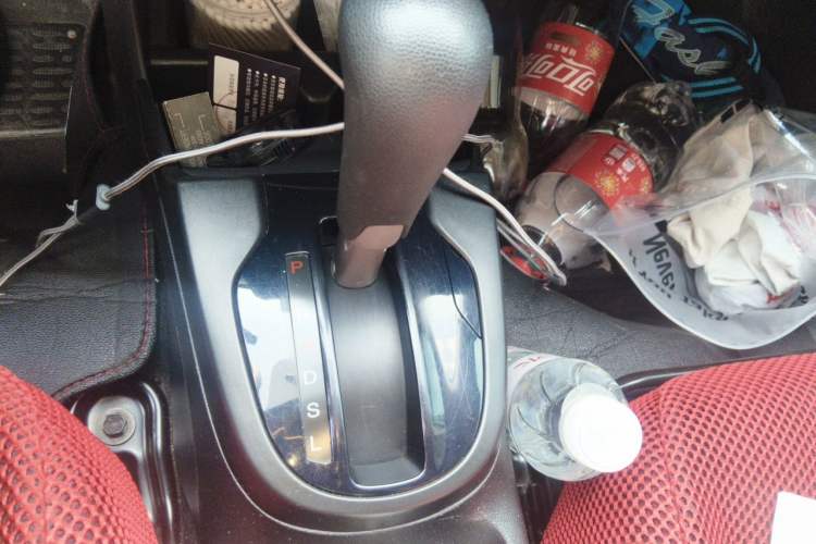 Used Honda Fit 2018 1.5L CVT Comfort Sunroof Version Gear Lever