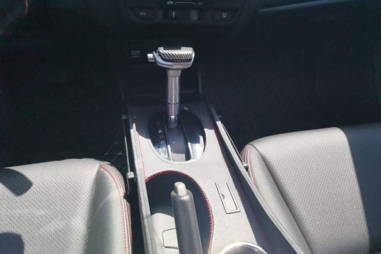 Used Honda Fit 2018 1.5L CVT Comfort Sunroof Version Gear Lever