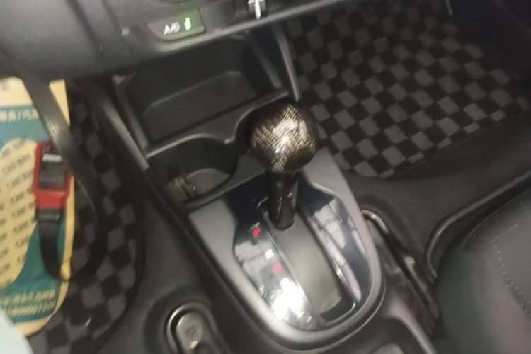 Used Honda Fit 2018 1.5L CVT Comfort Sunroof Version Gear Lever