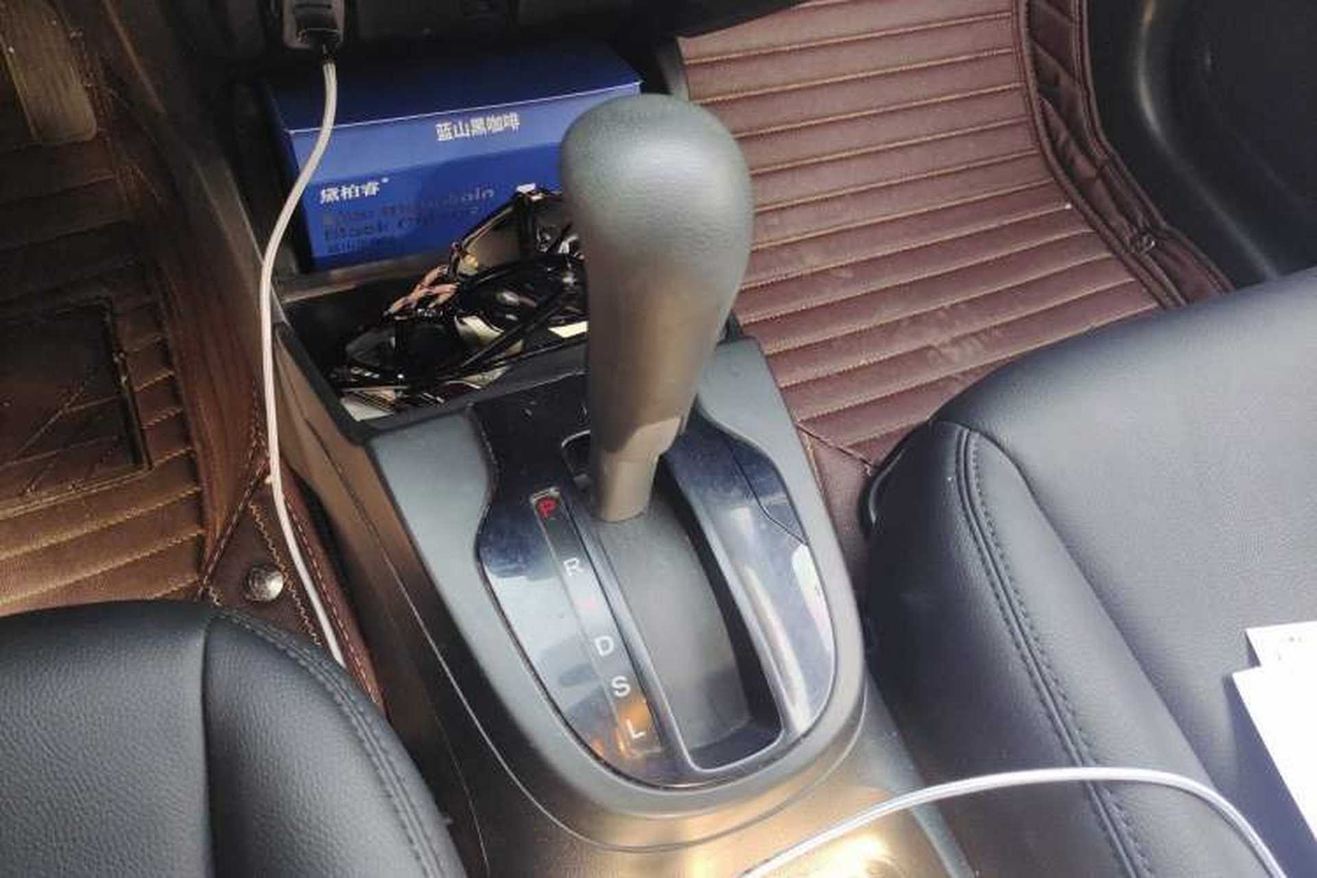 Used Honda Fit 2018 1.5L CVT Comfort Sunroof Version Gear Lever