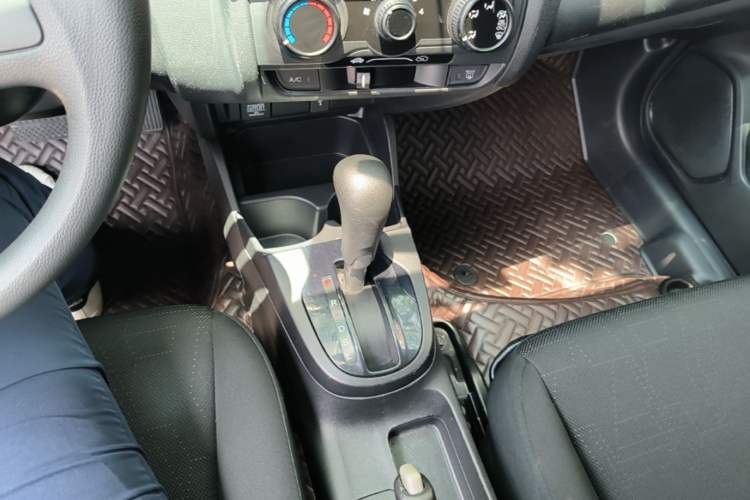 Used Honda Fit 2018 1.5L CVT Comfort Version Gear Lever