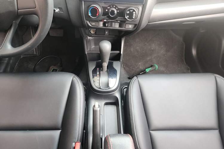 Used Honda Fit 2018 1.5L CVT Comfort Version Gear Lever
