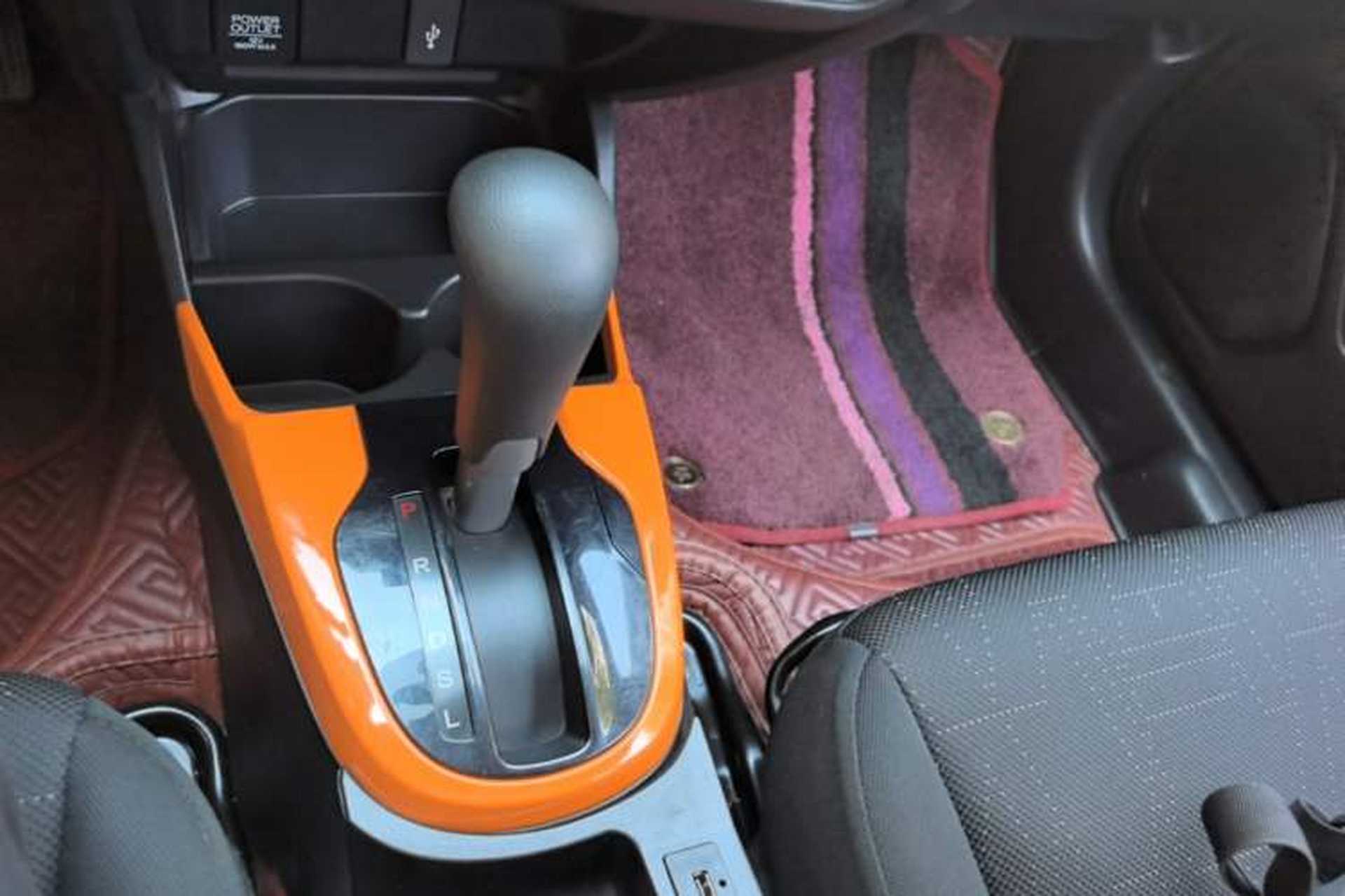 Used Honda Fit 2018 1.5L CVT Comfort Version Gear Lever