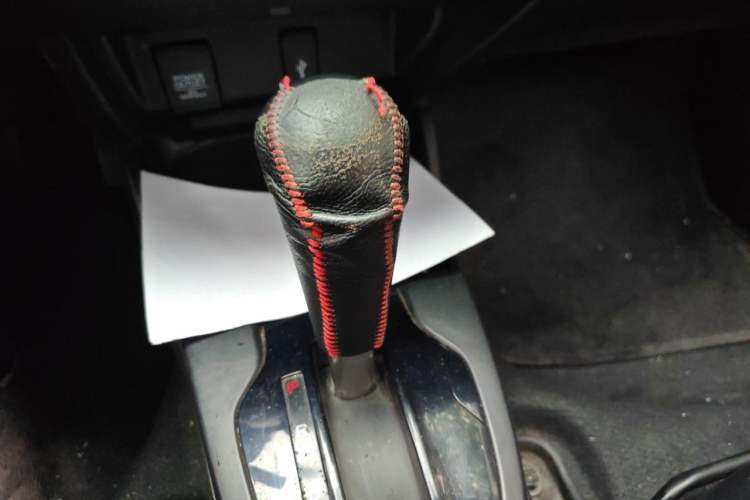 Used Honda Fit 2018 1.5L CVT Comfort Sunroof Version Gear Lever