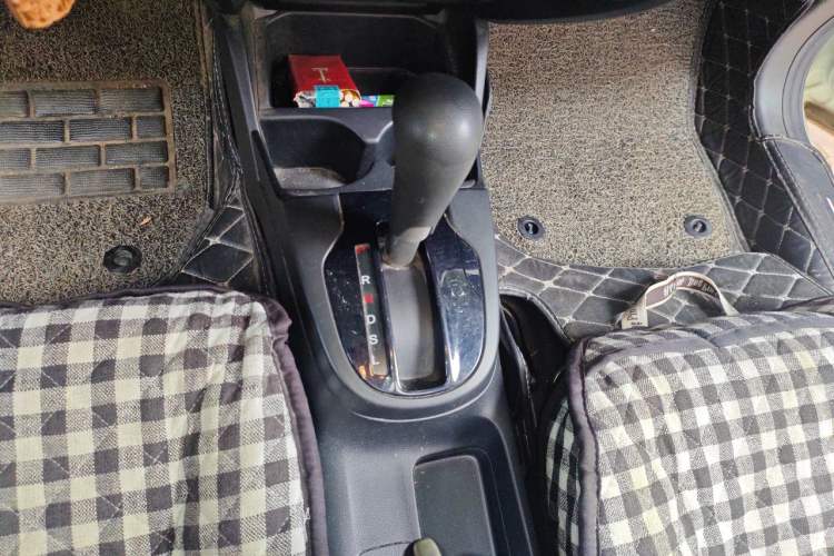 Used Honda Fit 2018 1.5L CVT Comfort Sunroof Version Gear Lever