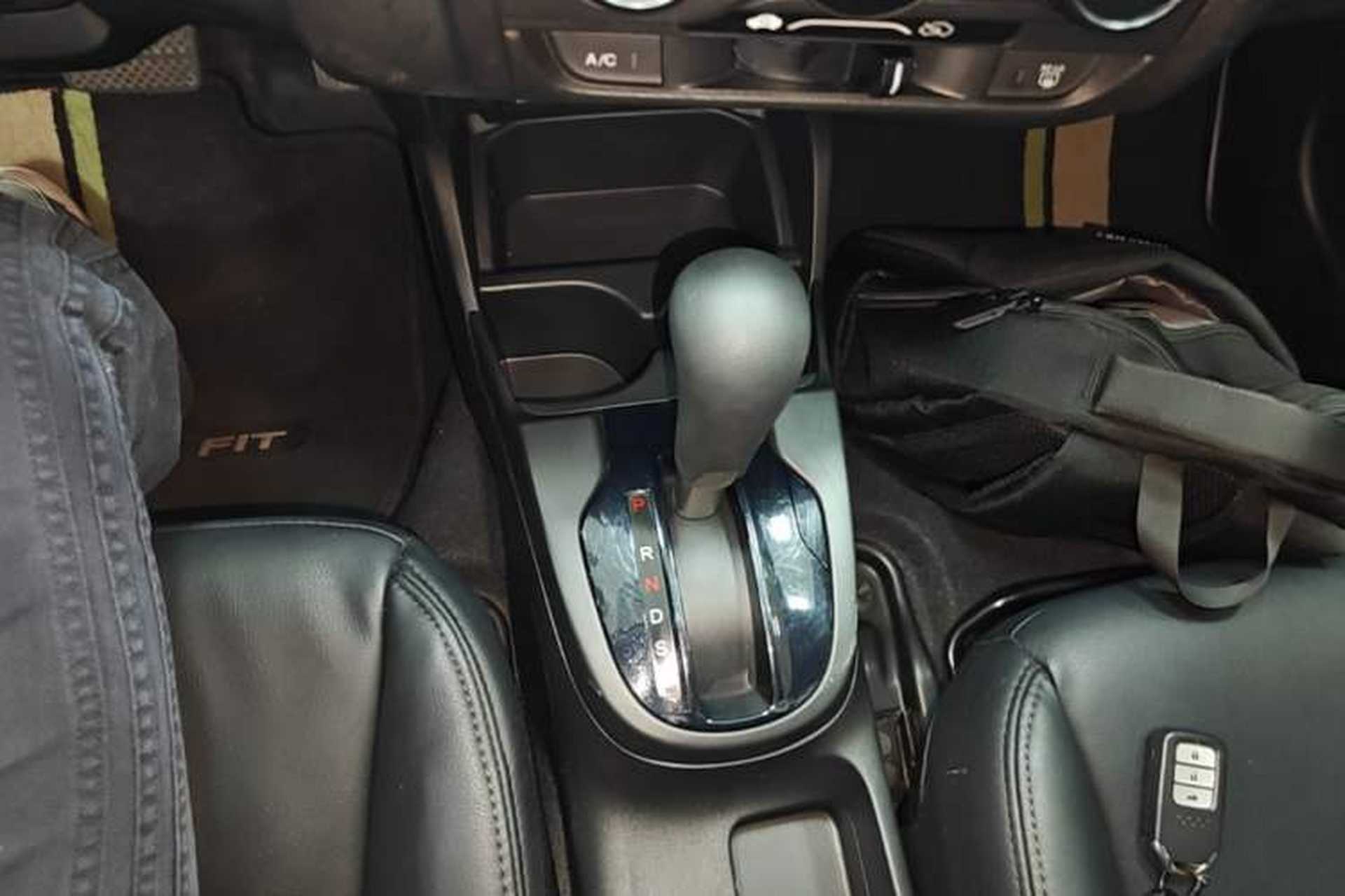 Used Honda Fit 2018 1.5L CVT Comfort Version Gear Lever