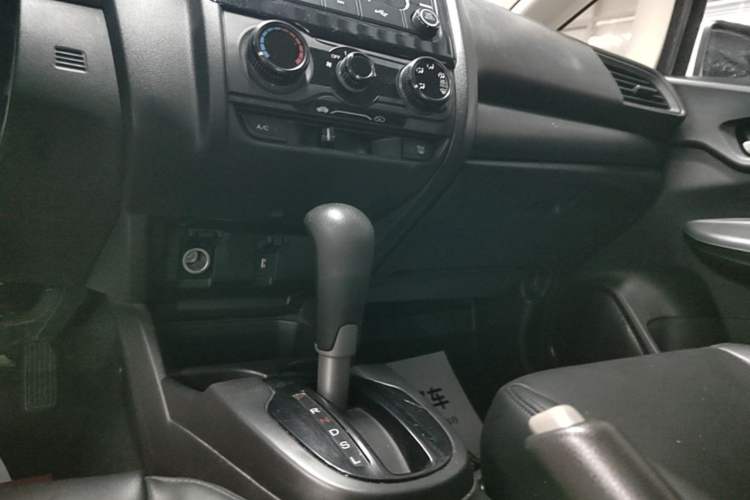 Used Honda Fit 2018 1.5L CVT Comfort Version Gear Lever