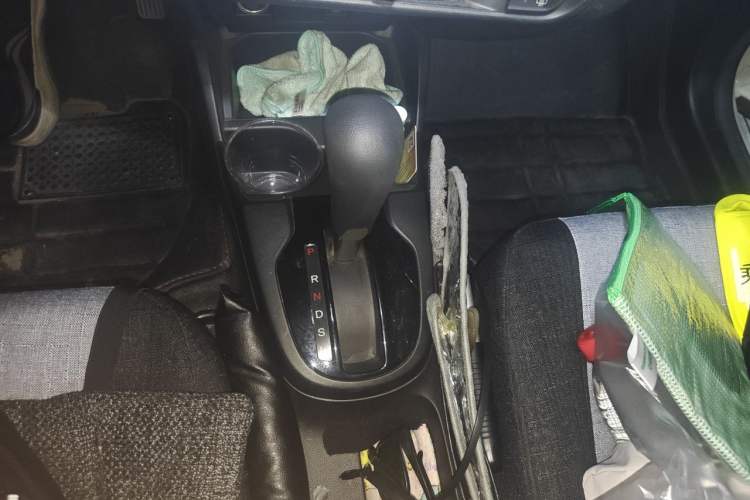 Used Honda Fit 2018 1.5L CVT Comfort Sunroof Version Gear Lever