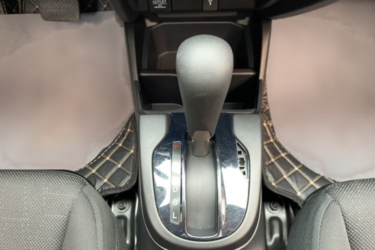 Used Honda Fit 2018 1.5L CVT Comfort Sunroof Version Gear Lever