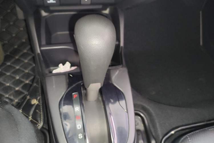 Used Honda Fit 2018 1.5L CVT Comfort Sunroof Version Gear Lever
