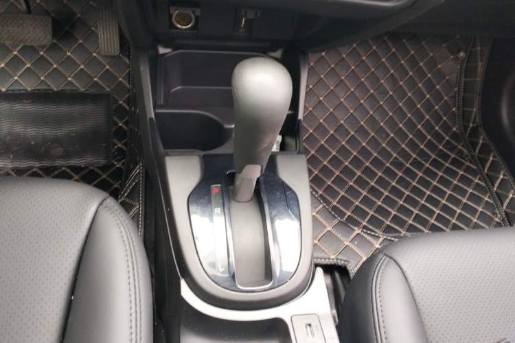Used Honda Fit 2018 1.5L CVT Comfort Sunroof Version Gear Lever