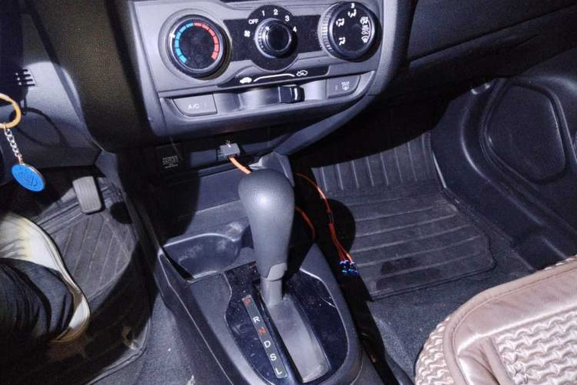 Used Honda Fit 2018 1.5L CVT Comfort Version Gear Lever