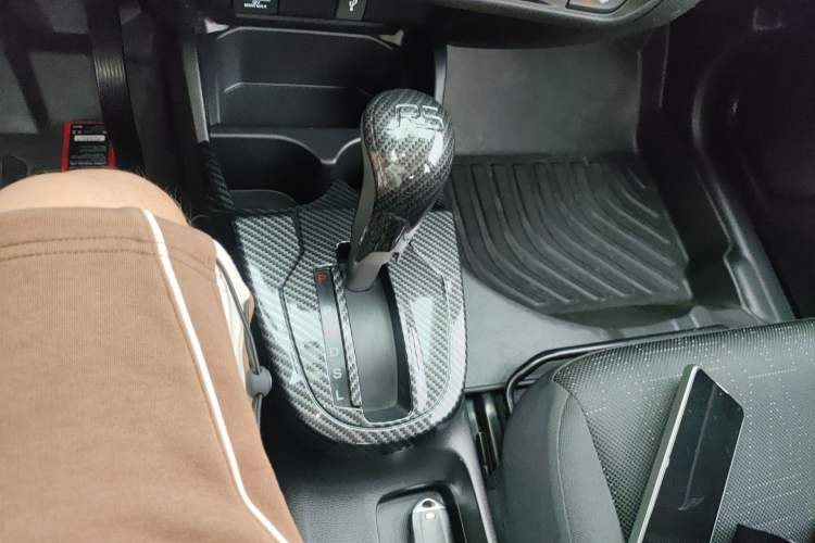 Used Honda Fit 2018 1.5L CVT Comfort Sunroof Version Gear Lever