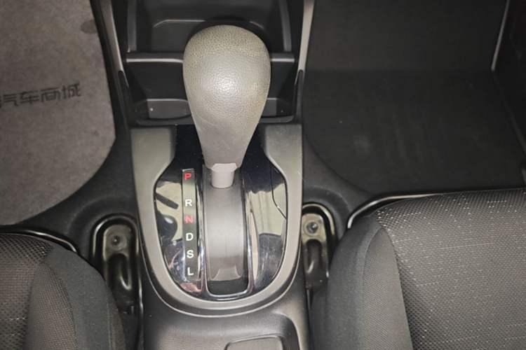 Used Honda Fit 2018 1.5L CVT Comfort Version Gear Lever