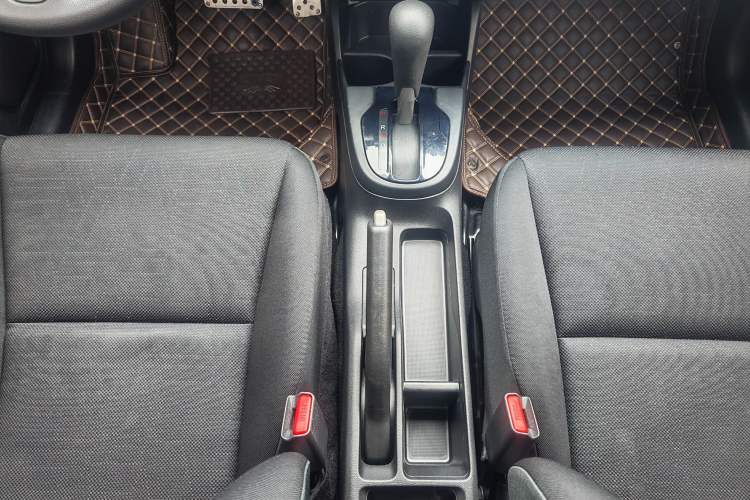 Used Honda Fit 2018 1.5L CVT Comfort Version Gear Lever