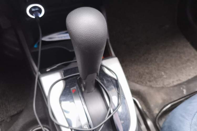 Used Honda Fit 2018 1.5L CVT Trendy Sports Edition Gear Lever