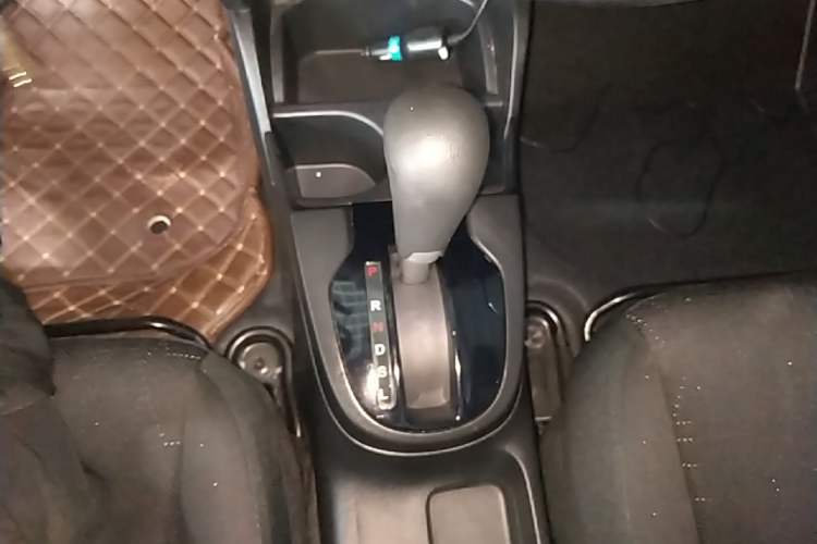 Used Honda Fit 2018 1.5L CVT Comfort Sunroof Version Gear Lever
