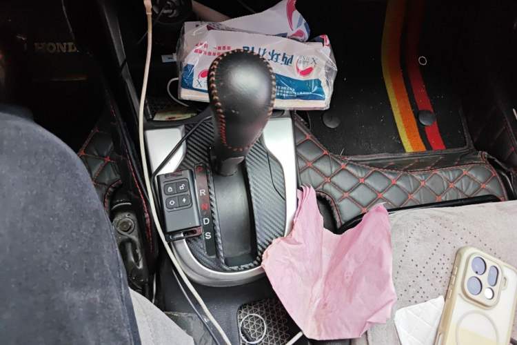 Used Honda Fit 2018 1.5L CVT Trendy Run+ Edition Gear Lever