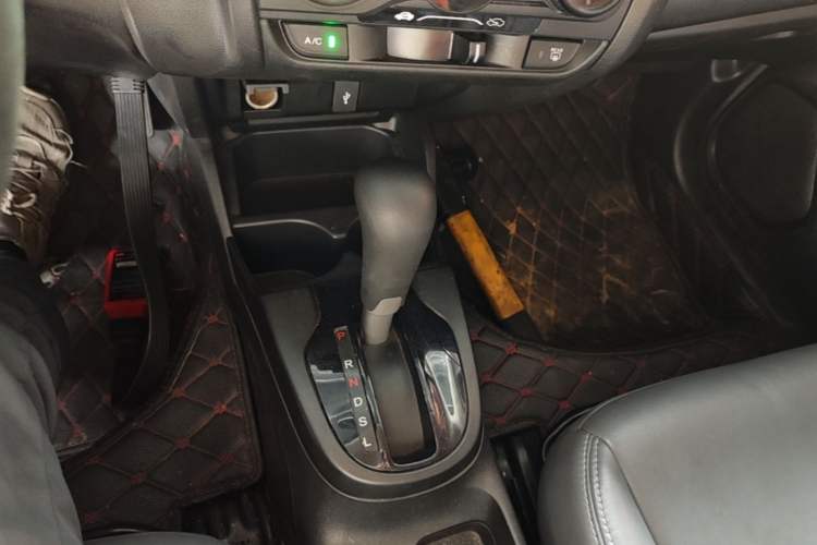 Used Honda Fit 2018 1.5L CVT Comfort Version Gear Lever