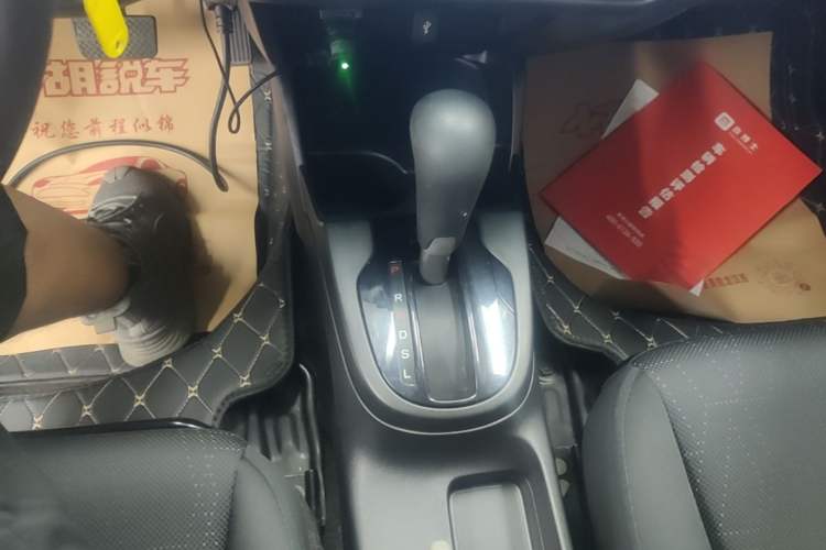 Used Honda Fit 2018 1.5L CVT Comfort Sunroof Version Gear Lever