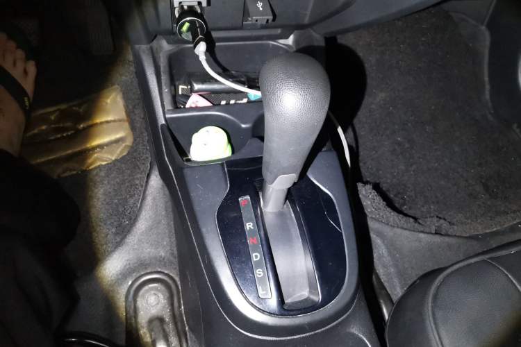 Used Honda Fit 2018 1.5L CVT Comfort Version Gear Lever