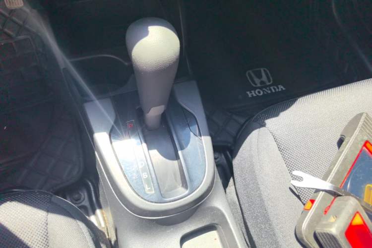 Used Honda Fit 2018 1.5L CVT Comfort Sunroof Version Gear Lever