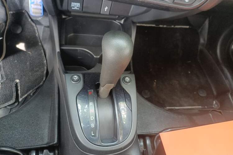 Used Honda Fit 2018 1.5L CVT Comfort Sunroof Version Gear Lever