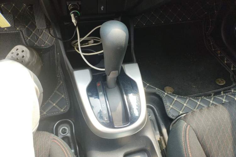 Used Honda Fit 2018 1.5L CVT Trendy Sports Edition Gear Lever