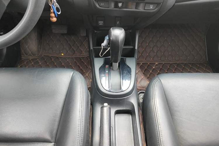 Used Honda Fit 2018 1.5L CVT Comfort Version Gear Lever