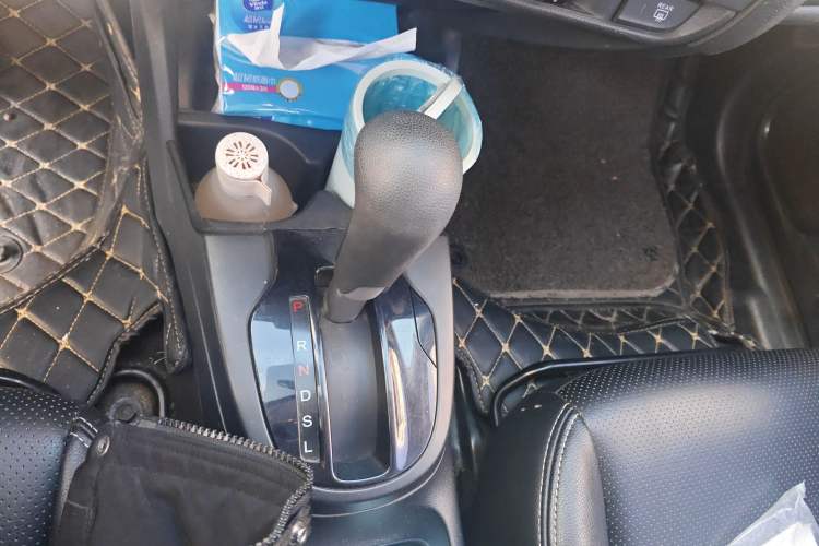 Used Honda Fit 2018 1.5L CVT Comfort Sunroof Version Gear Lever