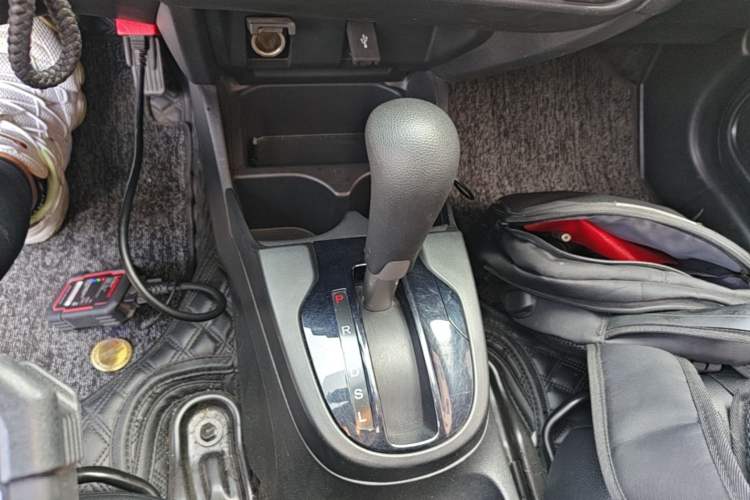 Used Honda Fit 2018 1.5L CVT Comfort Sunroof Version Gear Lever
