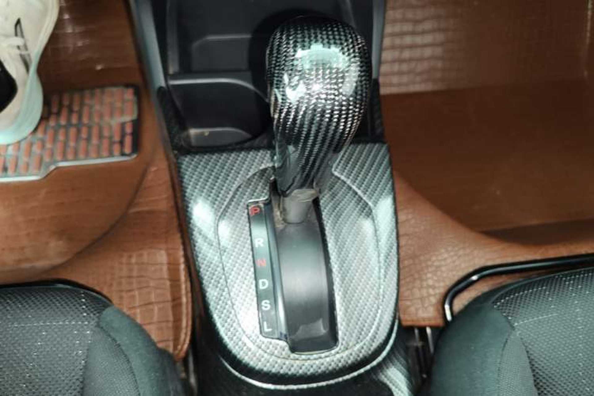 Used Honda Fit 2018 1.5L CVT Comfort Version Gear Lever