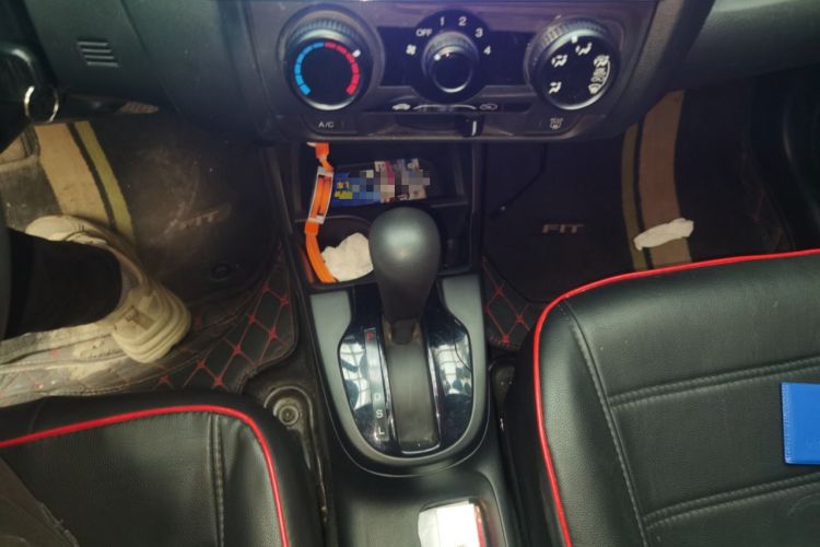 Used Honda Fit 2018 1.5L CVT Comfort Sunroof Version Gear Lever