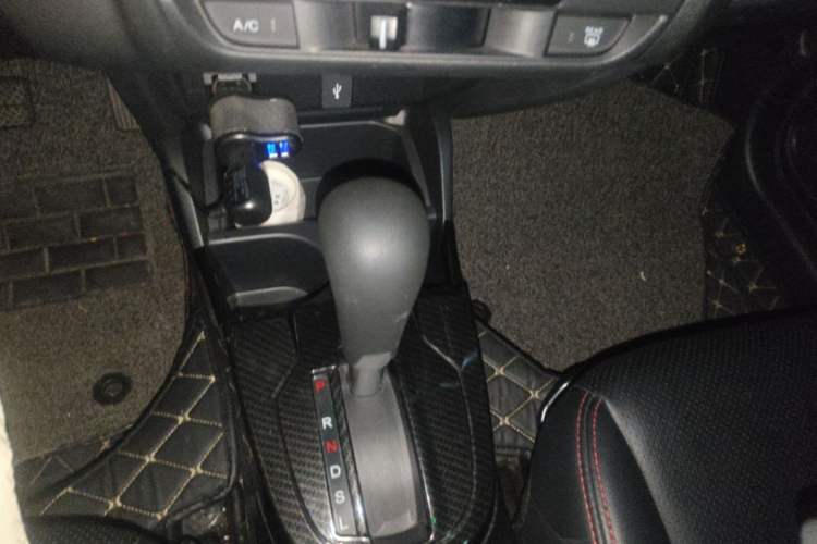 Used Honda Fit 2018 1.5L CVT Comfort Sunroof Version Gear Lever