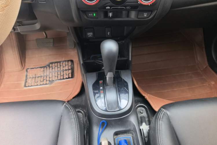 Used Honda Fit 2018 1.5L CVT Comfort Version Gear Lever