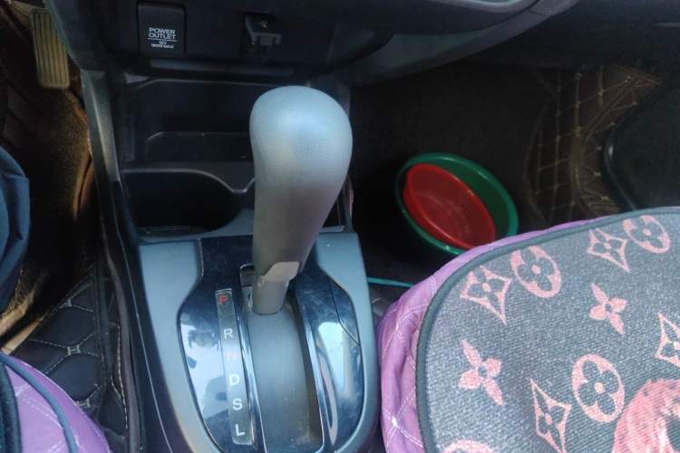 Used Honda Fit 2018 1.5L CVT Comfort Sunroof Version Gear Lever