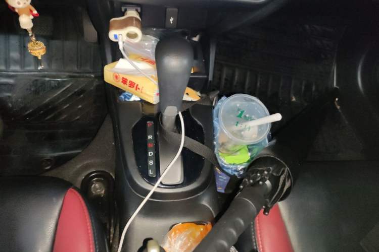 Used Honda Fit 2018 1.5L CVT Comfort Sunroof Version Gear Lever