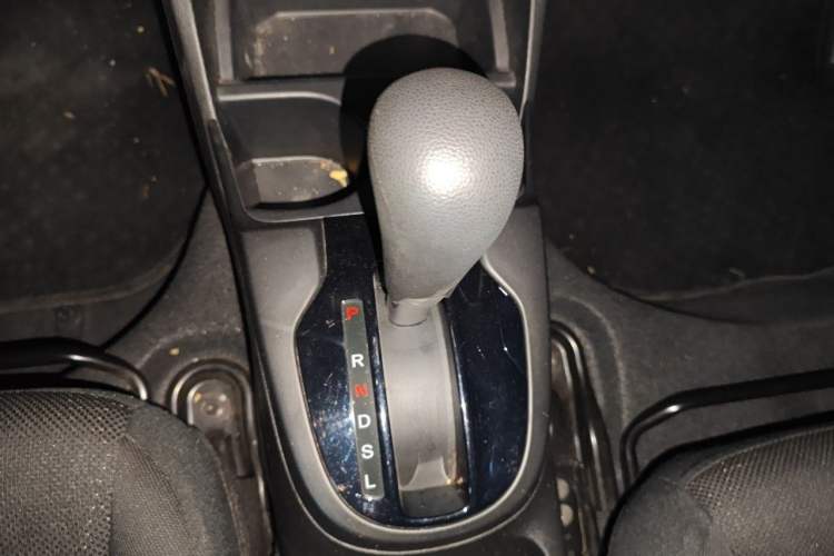 Used Honda Fit 2018 1.5L CVT Comfort Sunroof Version Gear Lever