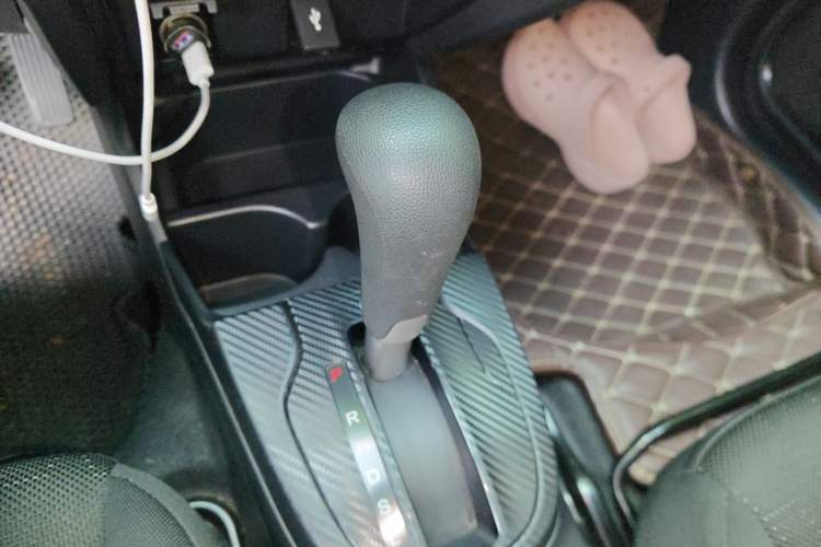 Used Honda Fit 2018 1.5L CVT Comfort Sunroof Version Gear Lever