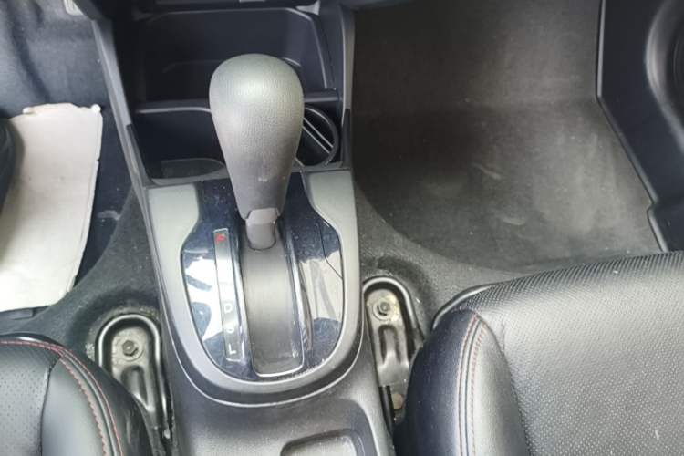 Used Honda Fit 2018 1.5L CVT Comfort Sunroof Version Gear Lever