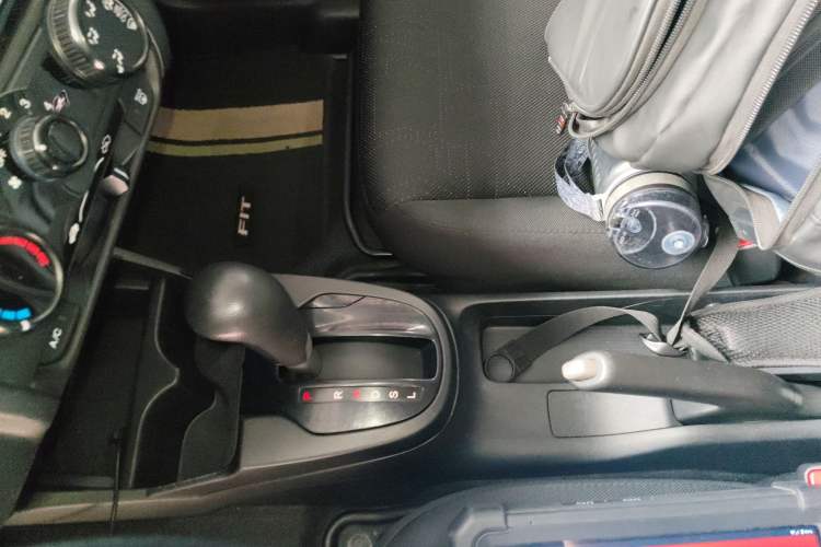 Used Honda Fit 2018 1.5L CVT Comfort Version Gear Lever