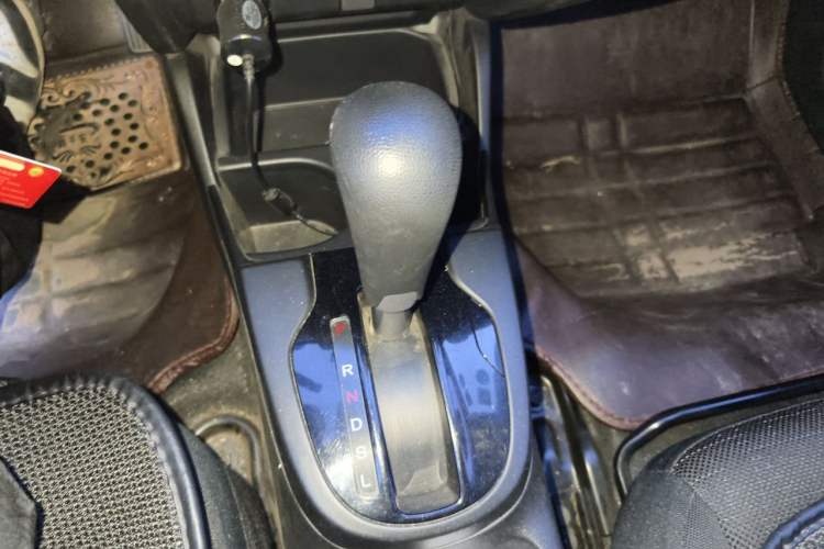 Used Honda Fit 2018 1.5L CVT Comfort Sunroof Version Gear Lever